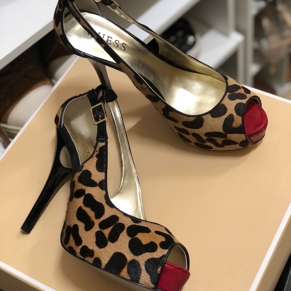 Brand new guess stilettos with leopard print